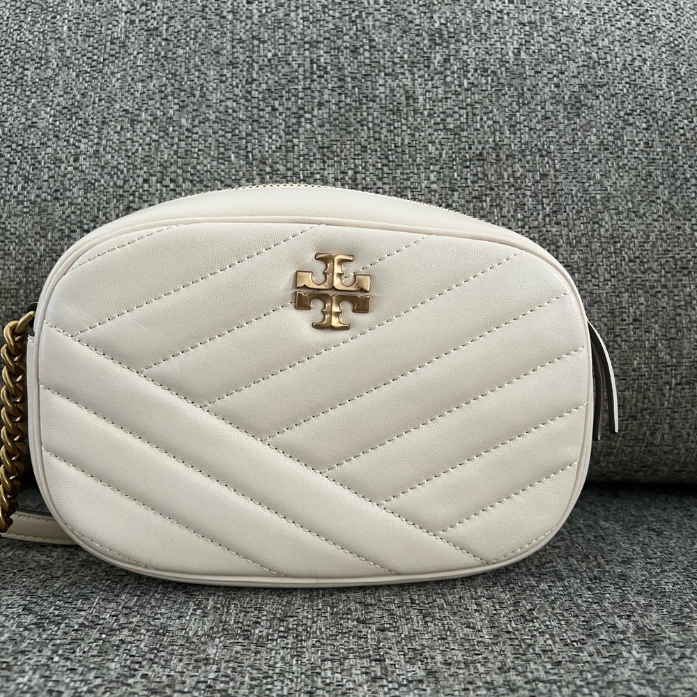 NEW Tory Burch Kira Crossbody camera bag.